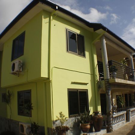 Dokua Royal Hotel Kwabenya Εξωτερικό φωτογραφία